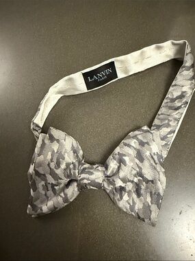 Lanvin Grey Camouflage Silk Bow Tie